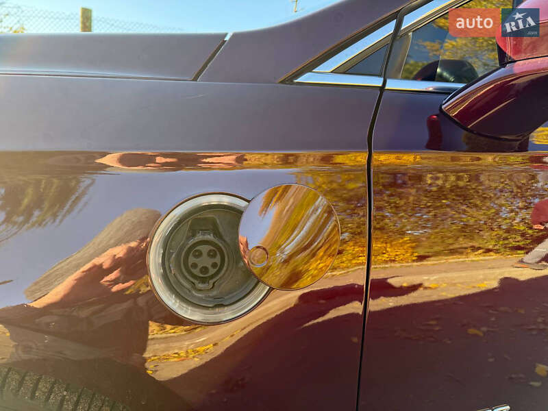 Седан Ford Fusion 2016 в Львові