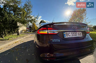Седан Ford Fusion 2016 в 