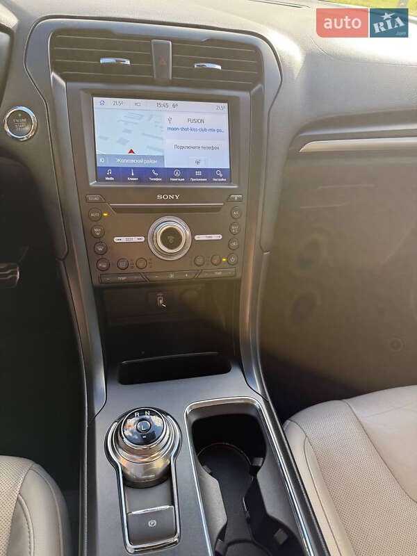 Седан Ford Fusion 2016 в Львові