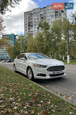 Седан Ford Fusion 2015 в Українці