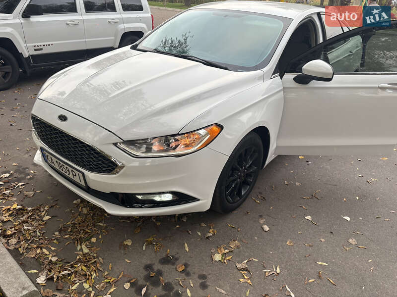 Седан Ford Fusion 2016 в Борисполі