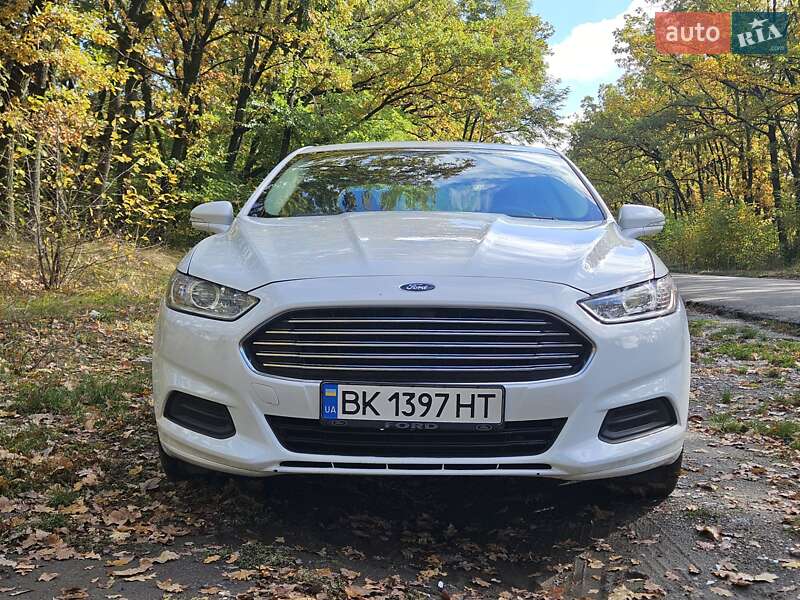 Седан Ford Fusion 2013 в Умани