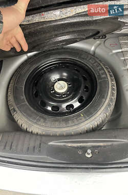 Хетчбек Ford Fusion 2011 в 