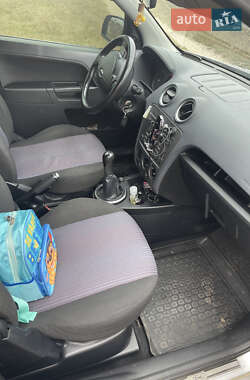 Хетчбек Ford Fusion 2011 в 