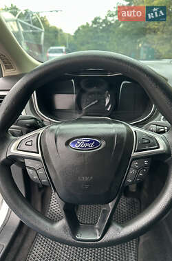 Седан Ford Fusion 2017 в 