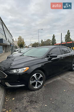 Седан Ford Fusion 2017 в Львове