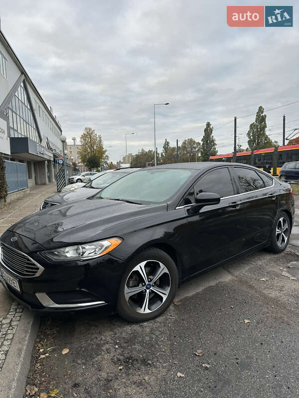 Седан Ford Fusion 2017 в Львові