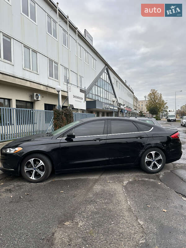 Седан Ford Fusion 2017 в Львові