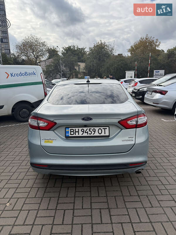 Седан Ford Fusion 2013 в Львові