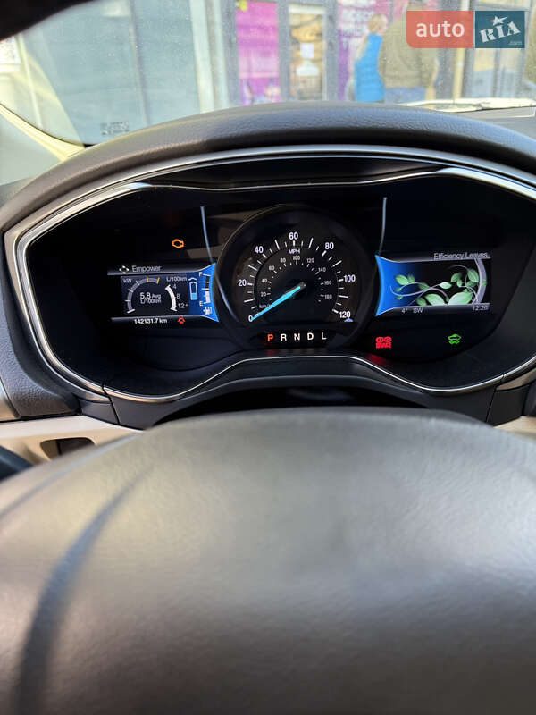 Седан Ford Fusion 2013 в Львові