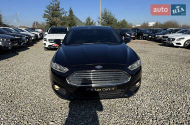 Седан Ford Fusion 2015 в 