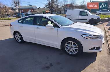 Седан Ford Fusion 2014 в  фото 4 Седан Ford Fusion 2014 в