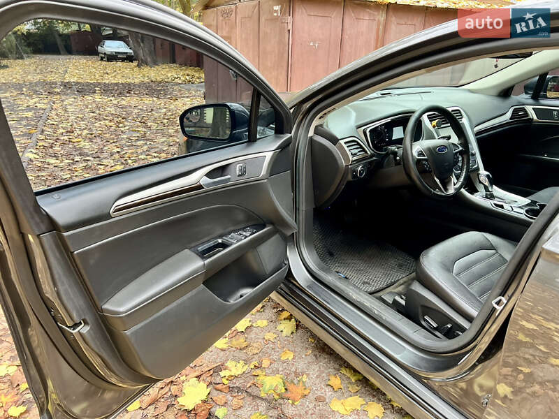 Седан Ford Fusion 2015 в Киеве