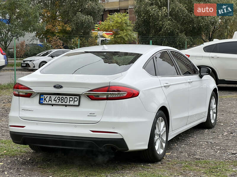 Седан Ford Fusion 2019 в Киеве