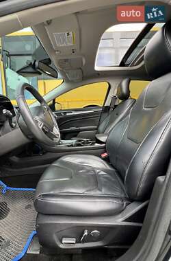 Седан Ford Fusion 2014 в 