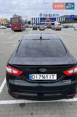 Седан Ford Fusion 2014 в 