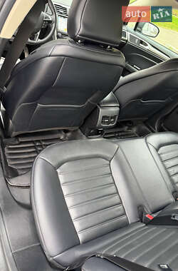 Седан Ford Fusion 2018 в  фото 13 Седан Ford Fusion 2018 в