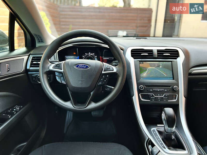 Седан Ford Fusion 2015 в Виннице