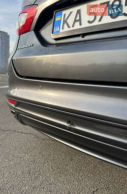 Седан Ford Fusion 2015 в 