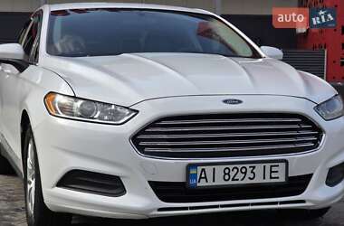 Седан Ford Fusion 2015 в  фото 4 Седан Ford Fusion 2015 в