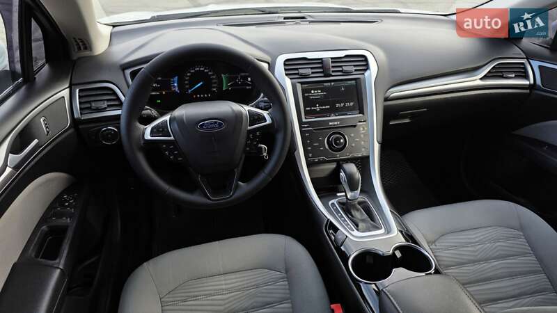 Седан Ford Fusion 2015 в Києві