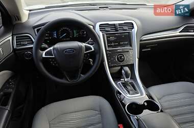 Седан Ford Fusion 2015 в  фото 19 Седан Ford Fusion 2015 в