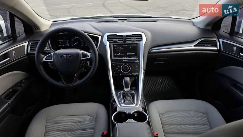 Седан Ford Fusion 2015 в Києві