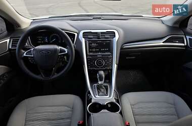 Седан Ford Fusion 2015 в  фото 23 Седан Ford Fusion 2015 в