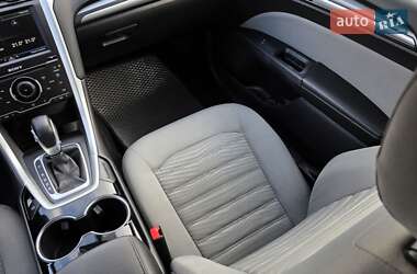 Седан Ford Fusion 2015 в  фото 39 Седан Ford Fusion 2015 в