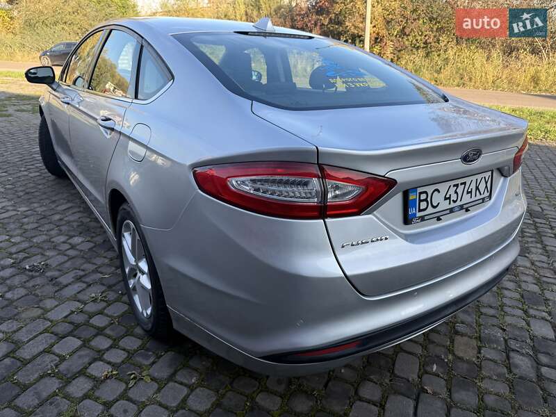 Седан Ford Fusion 2013 в Шептицькому