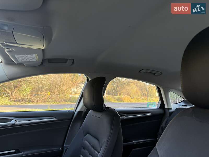 Седан Ford Fusion 2013 в Шептицькому