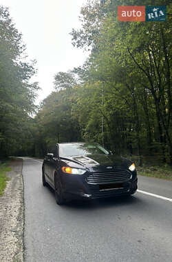 Седан Ford Fusion 2013 в Львове