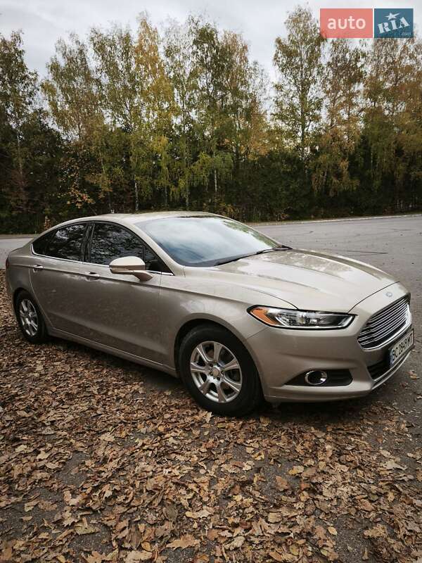 Седан Ford Fusion 2014 в Трускавці