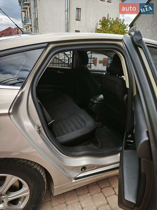 Седан Ford Fusion 2014 в Трускавці