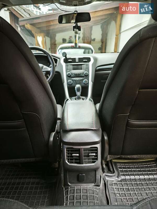Седан Ford Fusion 2014 в Трускавці