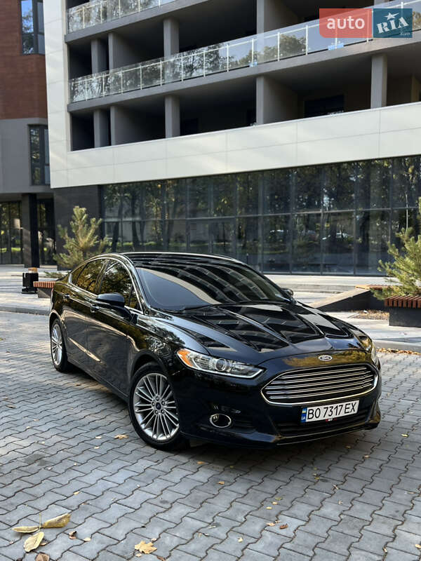 Седан Ford Fusion 2013 в 