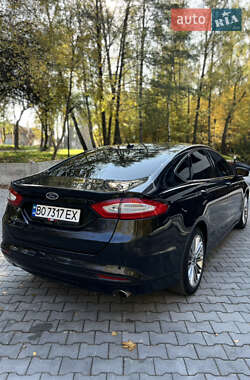 Седан Ford Fusion 2013 в 