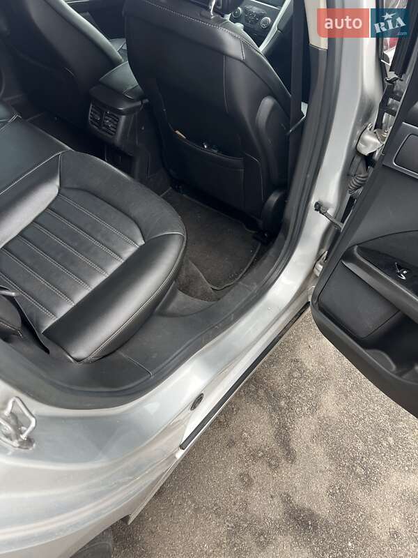 Седан Ford Fusion 2014 в Киеве фото 24 Седан Ford Fusion 2014 в Киеве