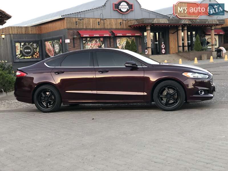 Седан Ford Fusion 2013 в Одесі