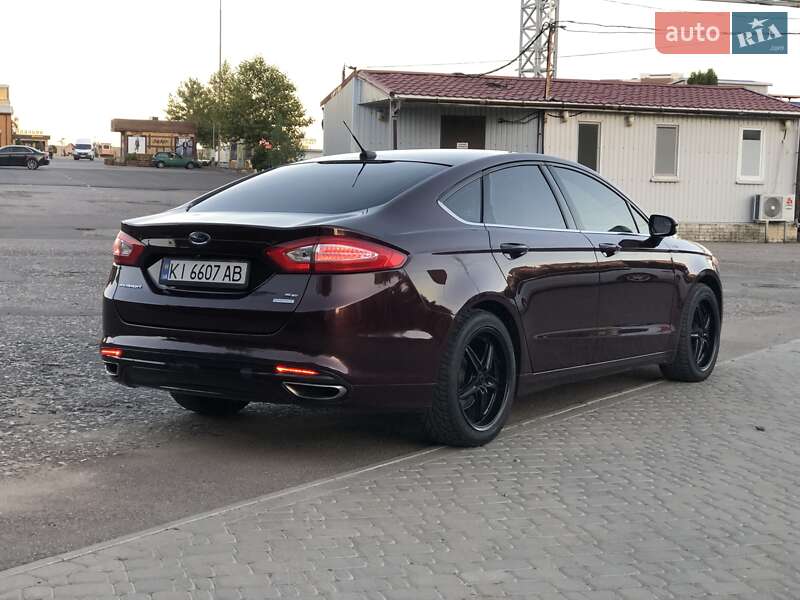 Седан Ford Fusion 2013 в Одесі