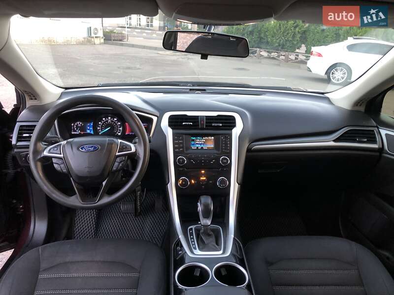 Седан Ford Fusion 2013 в Одесі