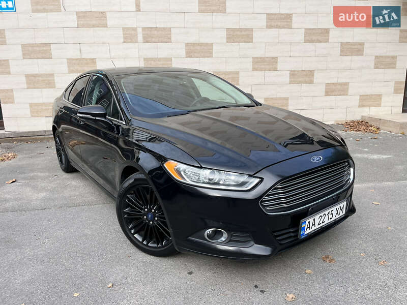 Седан Ford Fusion 2015 в  фото Седан Ford Fusion 2015 в