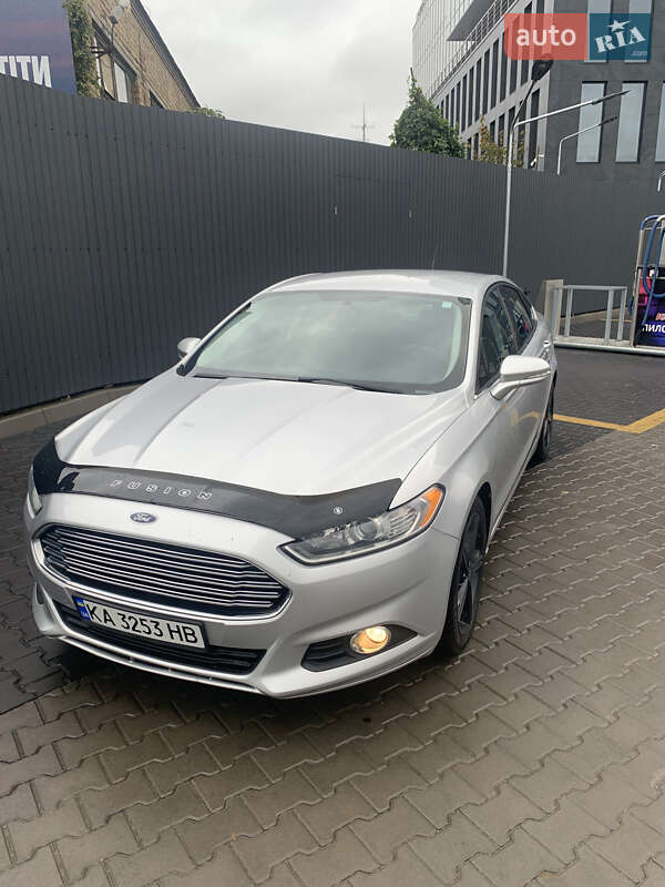 Седан Ford Fusion 2015 в Києві