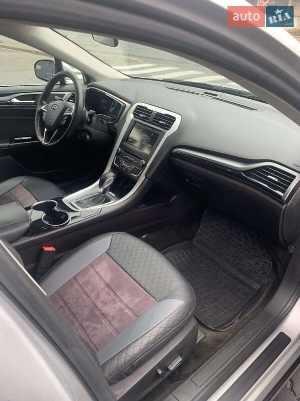 Седан Ford Fusion 2015 в Києві