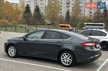 Седан Ford Fusion 2014 в 