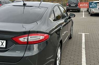 Седан Ford Fusion 2014 в 