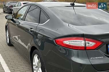Седан Ford Fusion 2014 в 