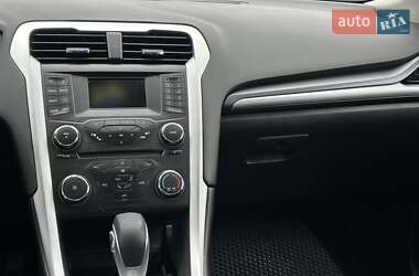 Седан Ford Fusion 2014 в 