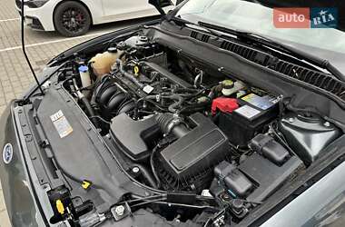 Седан Ford Fusion 2014 в 
