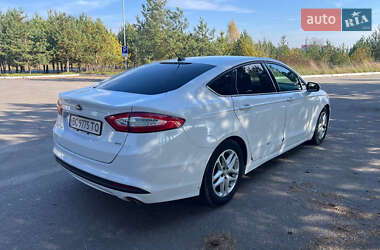 Седан Ford Fusion 2016 в Золочеві